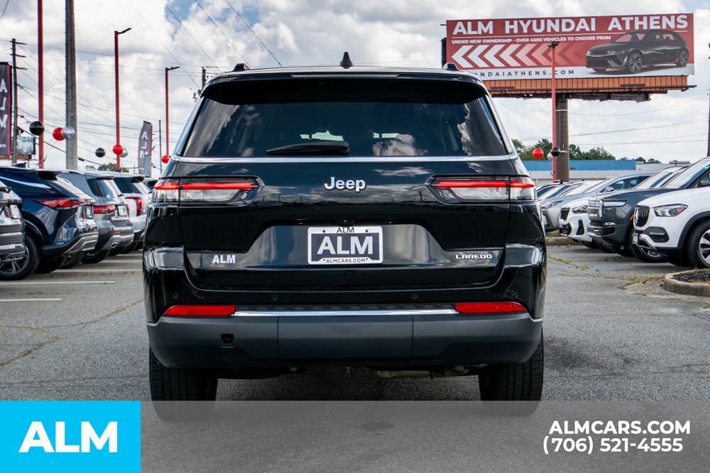 2023 Jeep Grand Cherokee Laredo photo 4