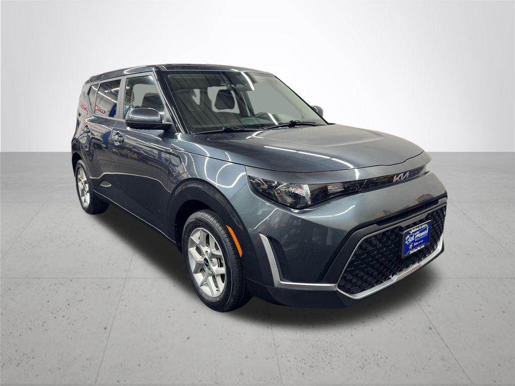 2024 Kia Soul LX
