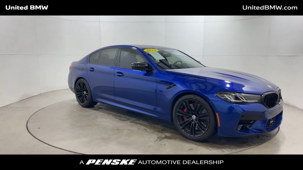 Thumbnail: 2023 BMW M5 - 2