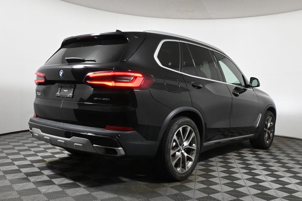 Thumbnail: 2023 BMW X5 - 6