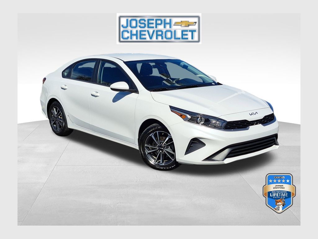 2024 Kia Forte LXS FWD