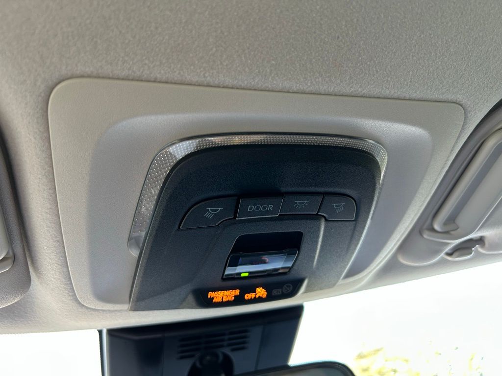 Thumbnail: 2024 Toyota Corolla - 27