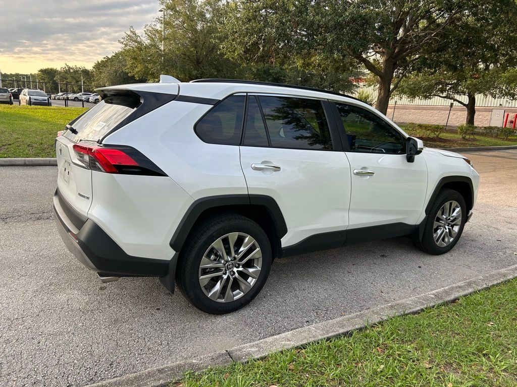 2024 Toyota RAV4 Limited 5