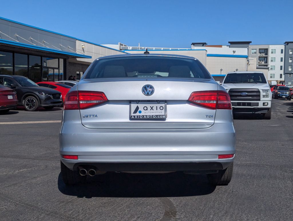 2015 Volkswagen Jetta 2.0L TDI S 7