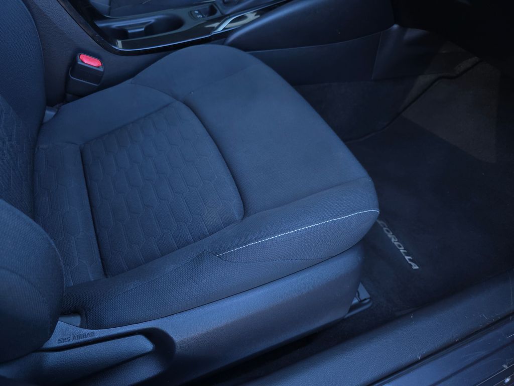 2021 Toyota Corolla SE photo 21