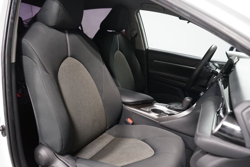 Thumbnail: 2021 Toyota Camry - 24