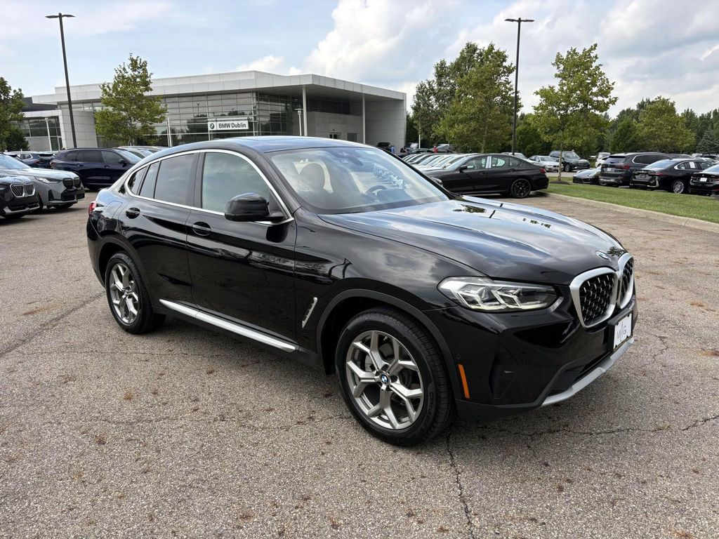 /2024 BMW X4