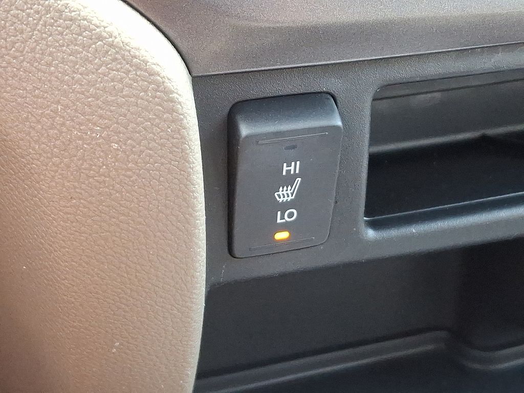 Thumbnail: 2016 Honda Pilot - 26
