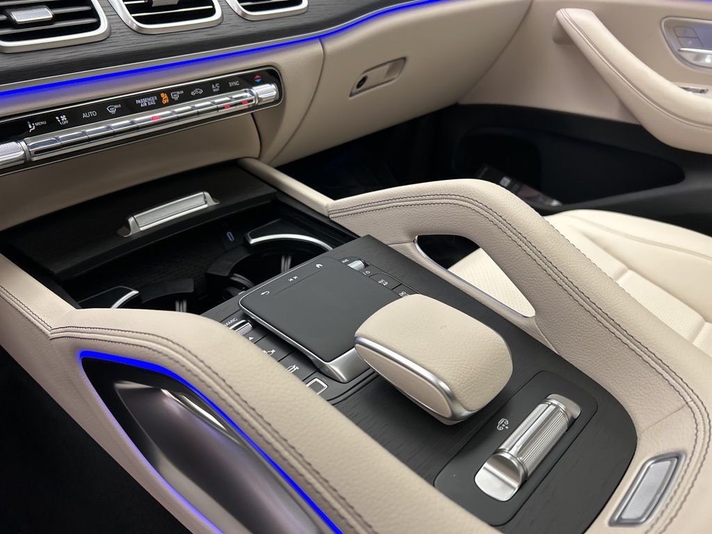 Thumbnail: 2026 Mercedes-Benz GLS - 20