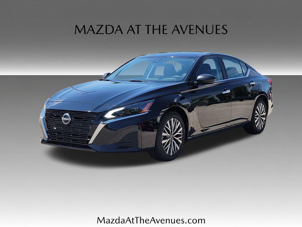 Super Black 2025 Nissan Altima Sedan Front-Wheel Drive Continuously Variable Transmission