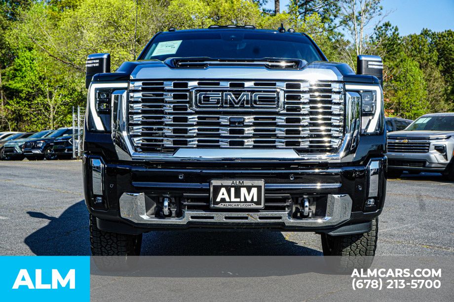 Used 2025 Black GMC Denali image 9