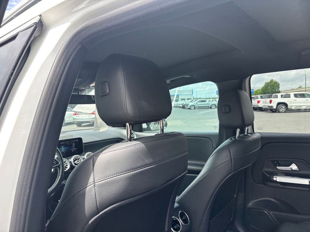 Used Car 2021 Mercedes-benz Glb  Glb 250 For Sale Under $30,000 In Austin, Texas