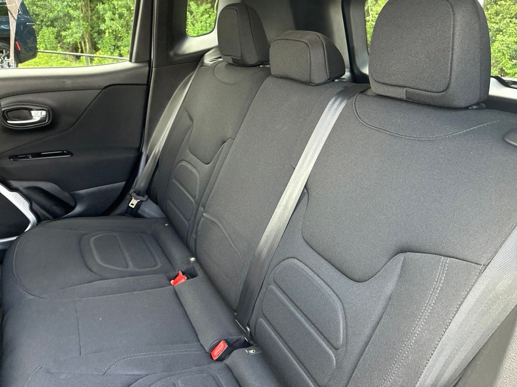 2018 Jeep Renegade Latitude White at Durrett Motor Company