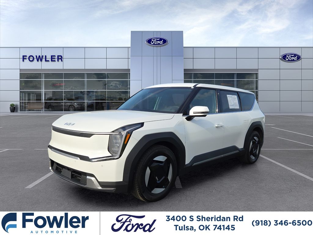 2024 Kia EV9 Light Long Range RWD