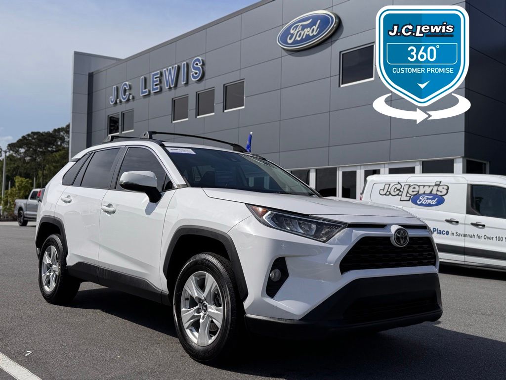 2020 Toyota RAV4 XLE