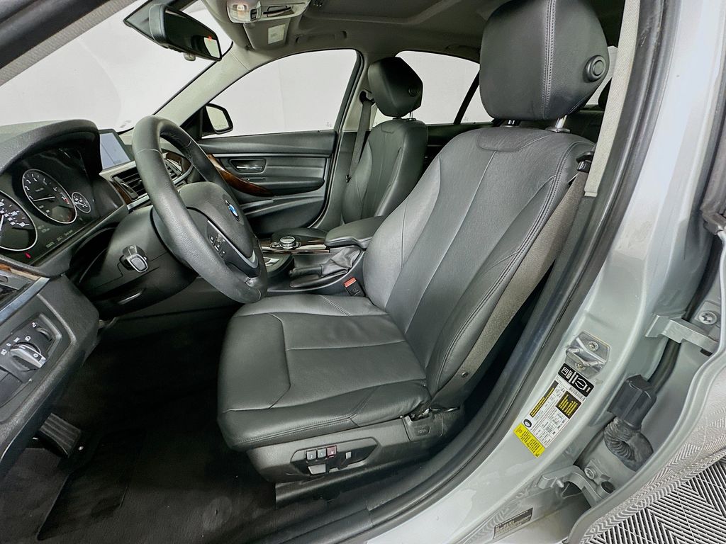 Thumbnail: 2014 BMW 3 Series - 20