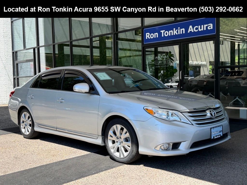 Classic Silver Metallic 2011 Toyota Avalon Base Sedan Front-Wheel Drive 6-Speed Automatic