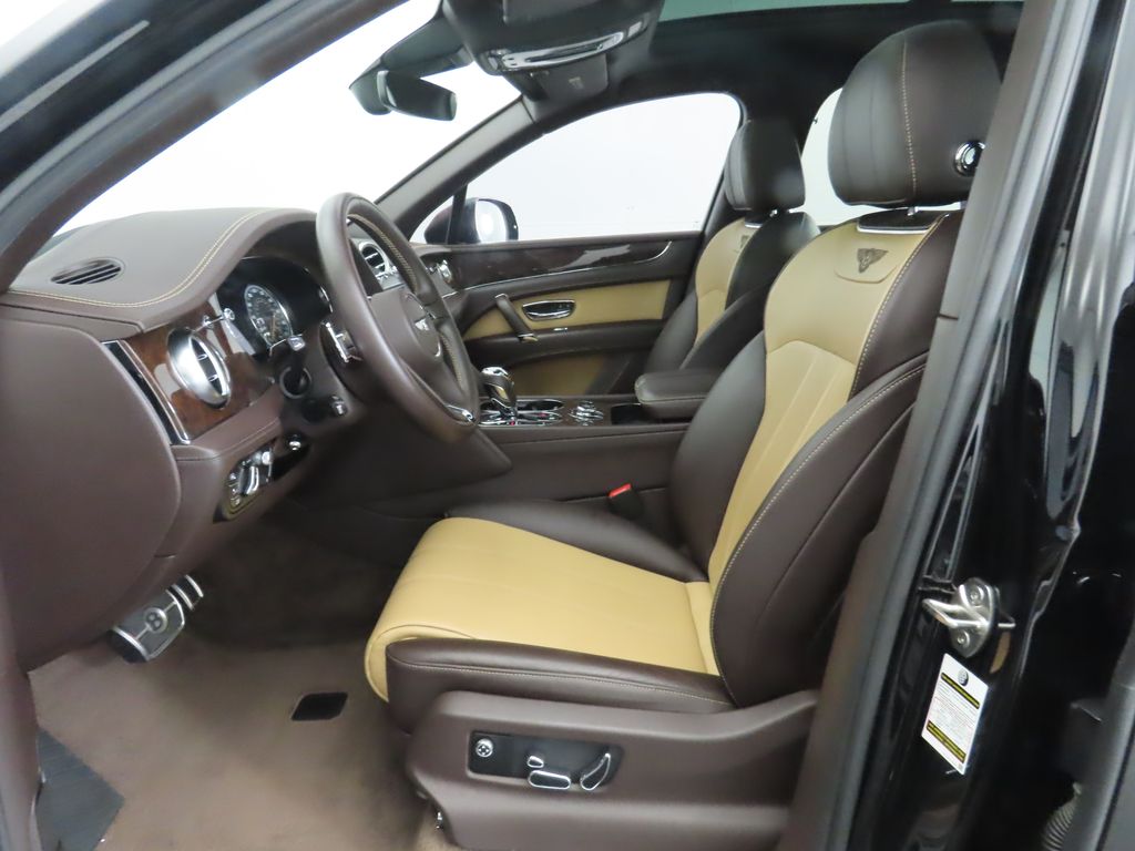 Thumbnail: 2019 Bentley Bentayga - 20