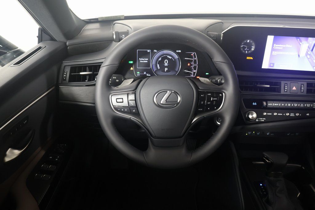 2025 Lexus ES Hybrid 300h Luxury 3