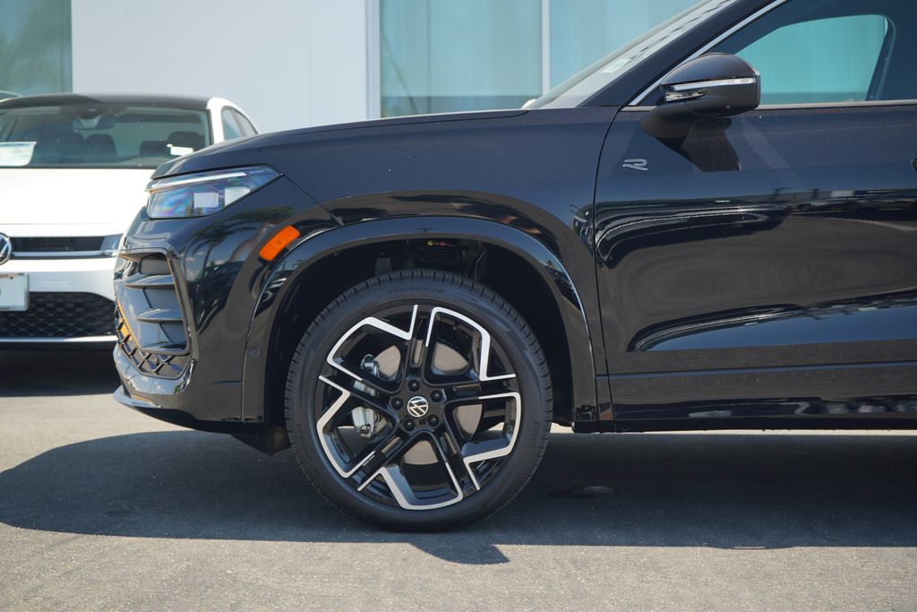 Thumbnail: 2025 Volkswagen Tiguan - 2