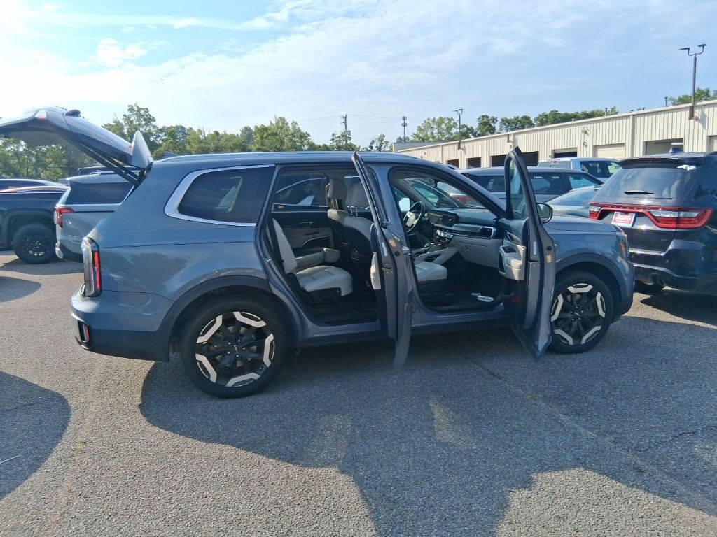Certified Used 2023 Silver Kia EX image 18