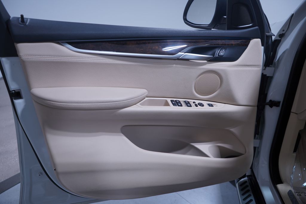2015 BMW X5 xDrive35i 16
