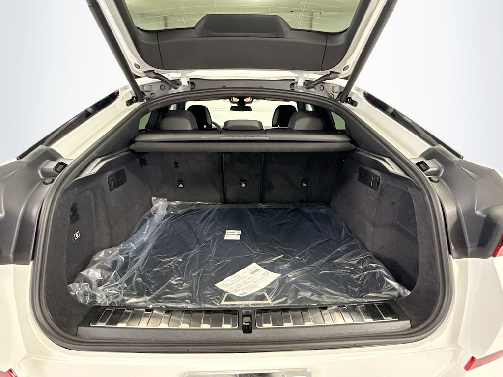 Thumbnail: 2026 BMW X6 - 27