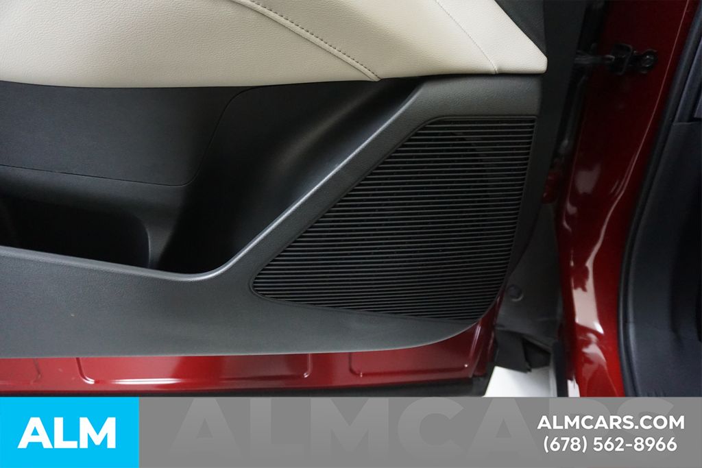 Used 2025 Red Nissan SL image 54
