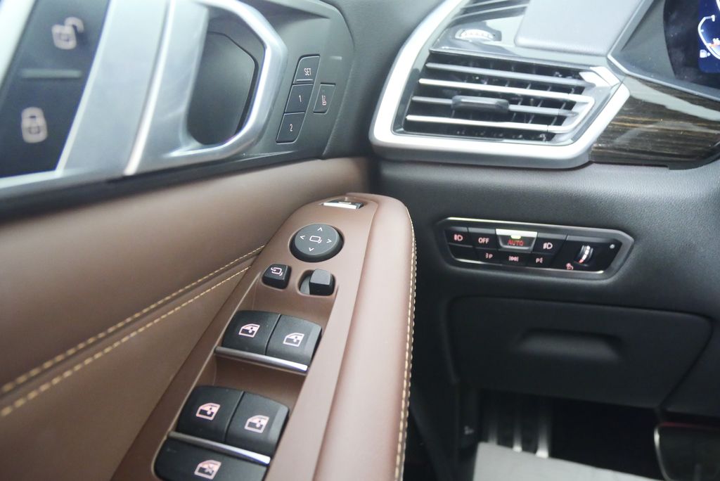 Thumbnail: 2020 BMW X5 - 19