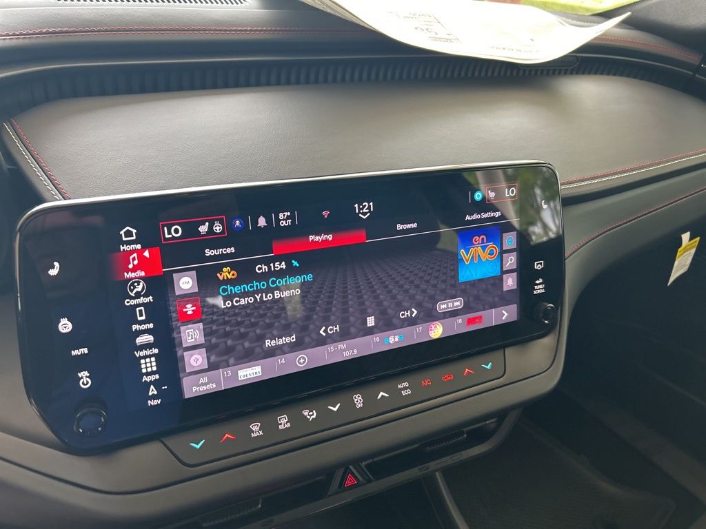 View vehicle photo 7