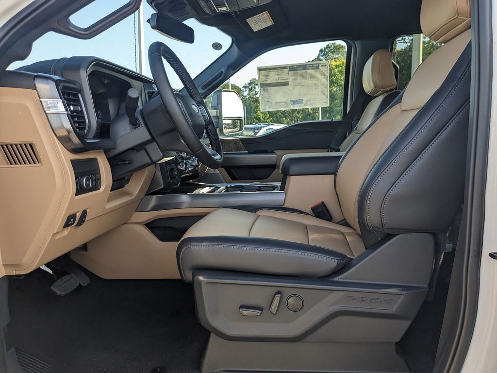 2025 Ford F-350 Super Duty Lariat