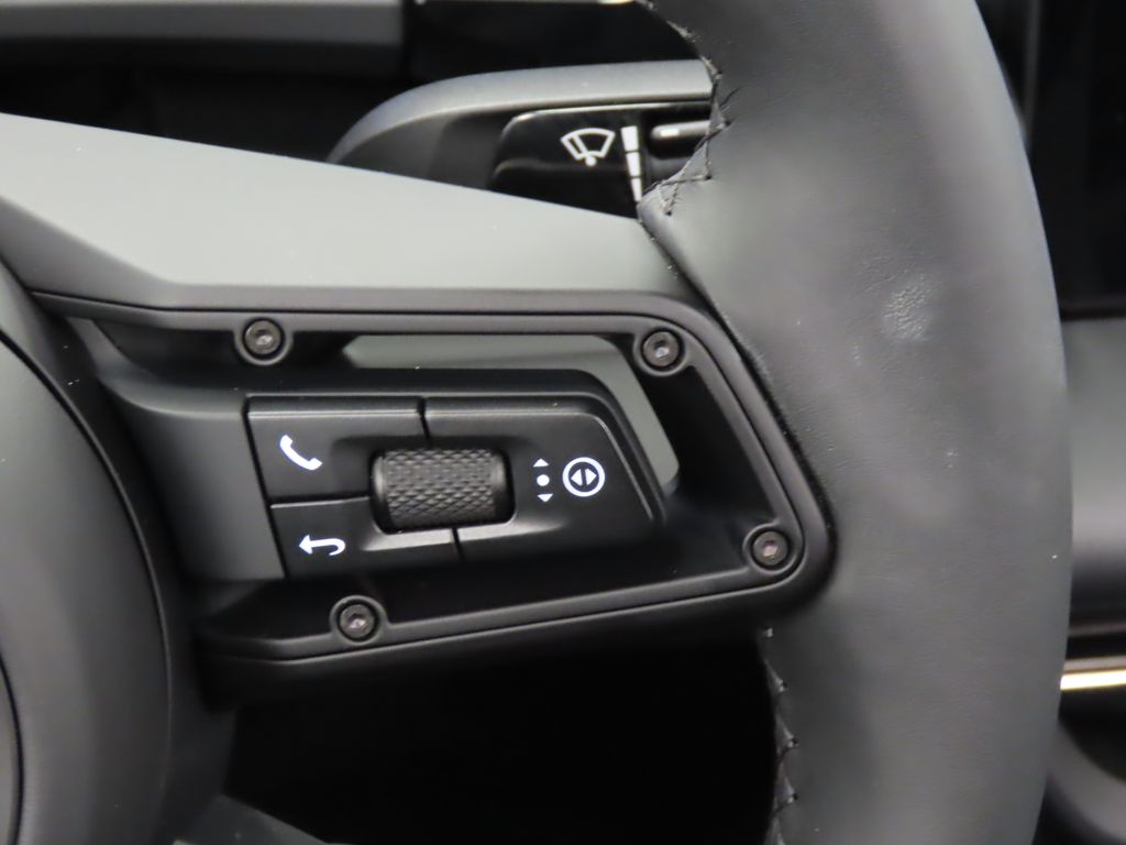 Thumbnail: 2025 Porsche Macan - 21