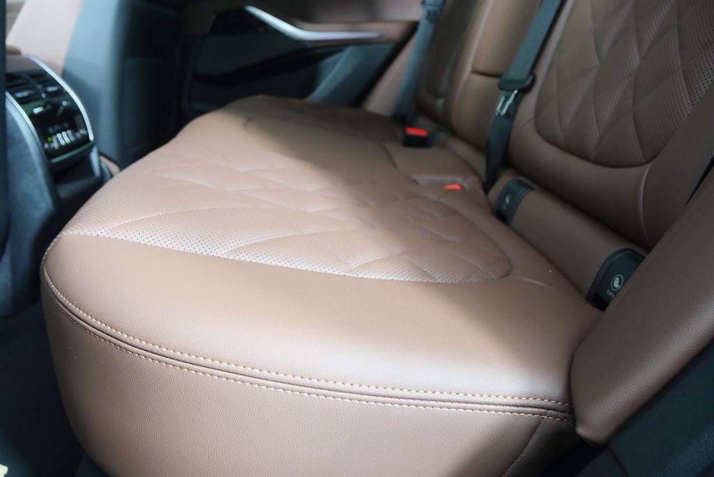 Thumbnail: 2026 BMW X5 - 14