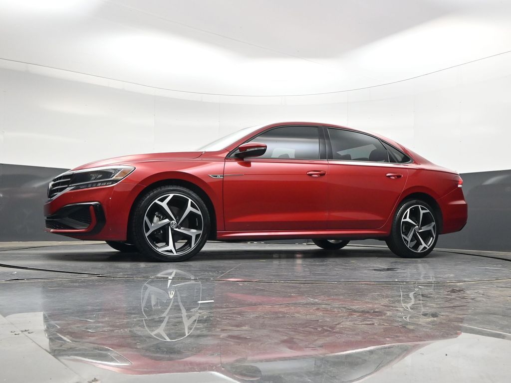 Used 2021  Volkswagen 2.0T R-Line image 35