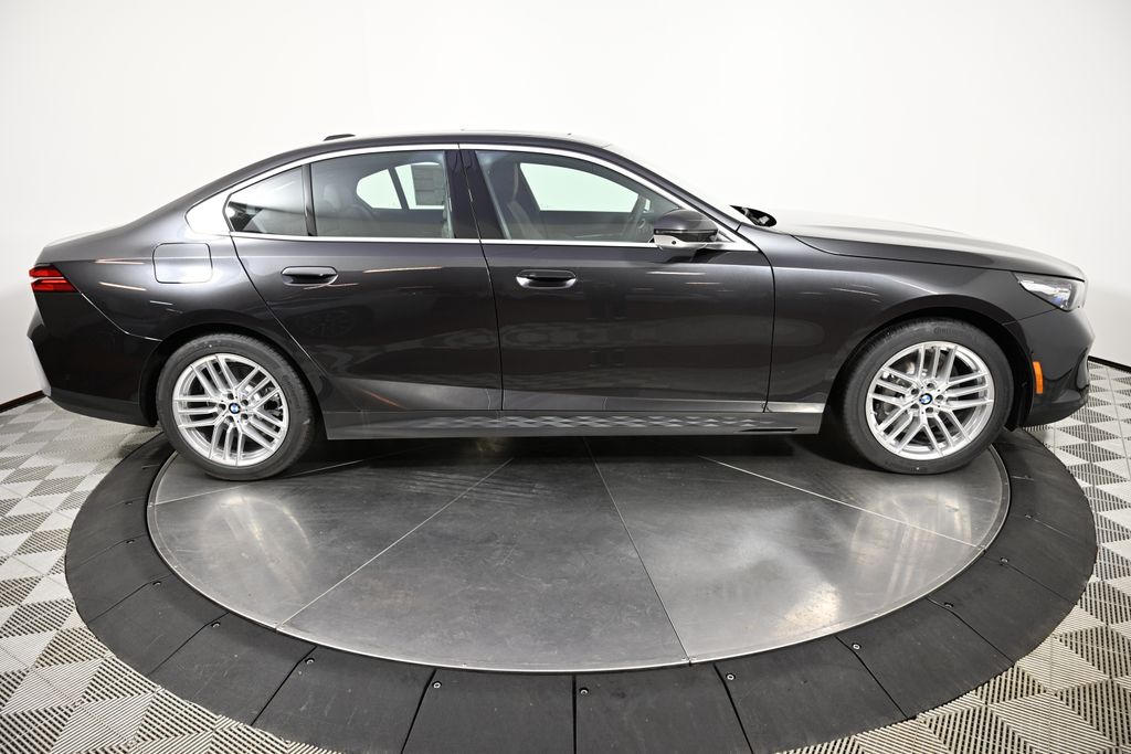 2024 BMW 5 Series 530i xDrive 6