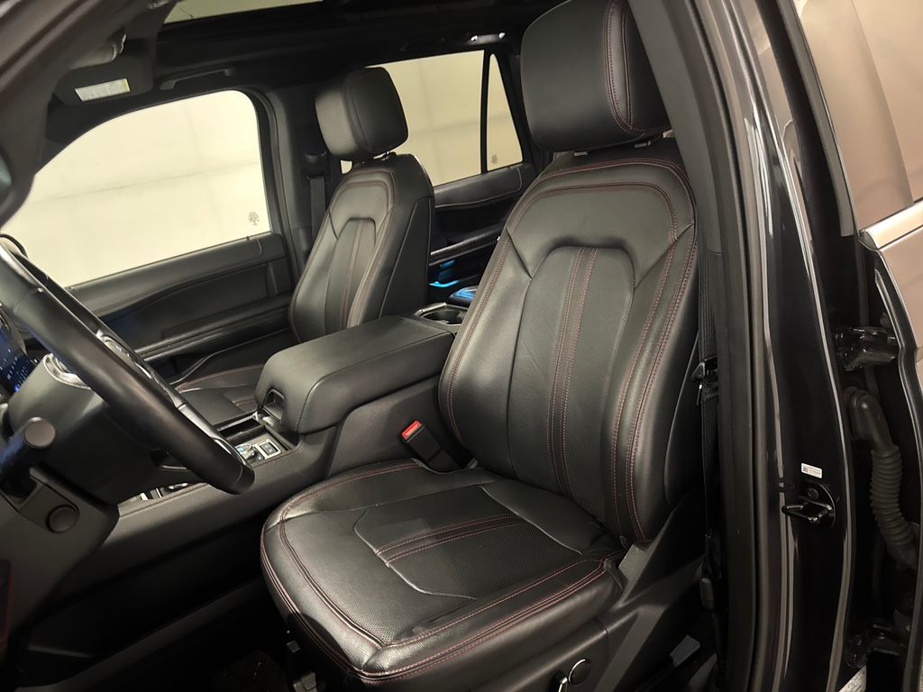 Certified Used 2022  Ford Limited image 19