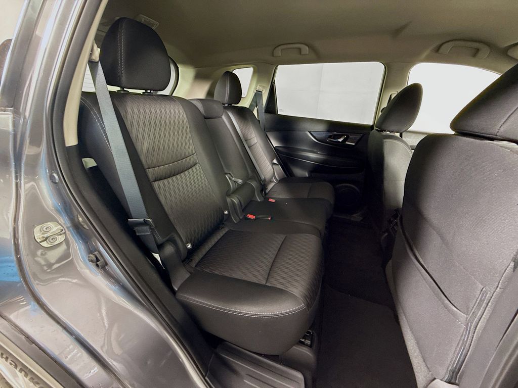 Thumbnail: 2020 Nissan Rogue - 27