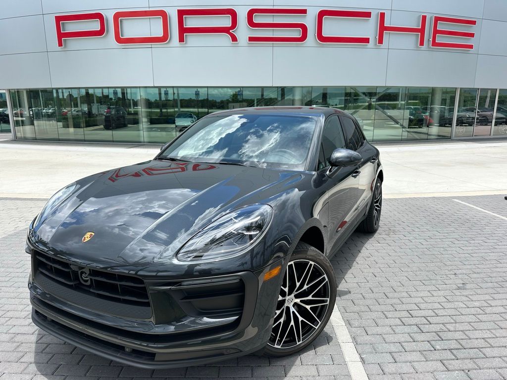 Thumbnail: 2025 Porsche Macan - 1
