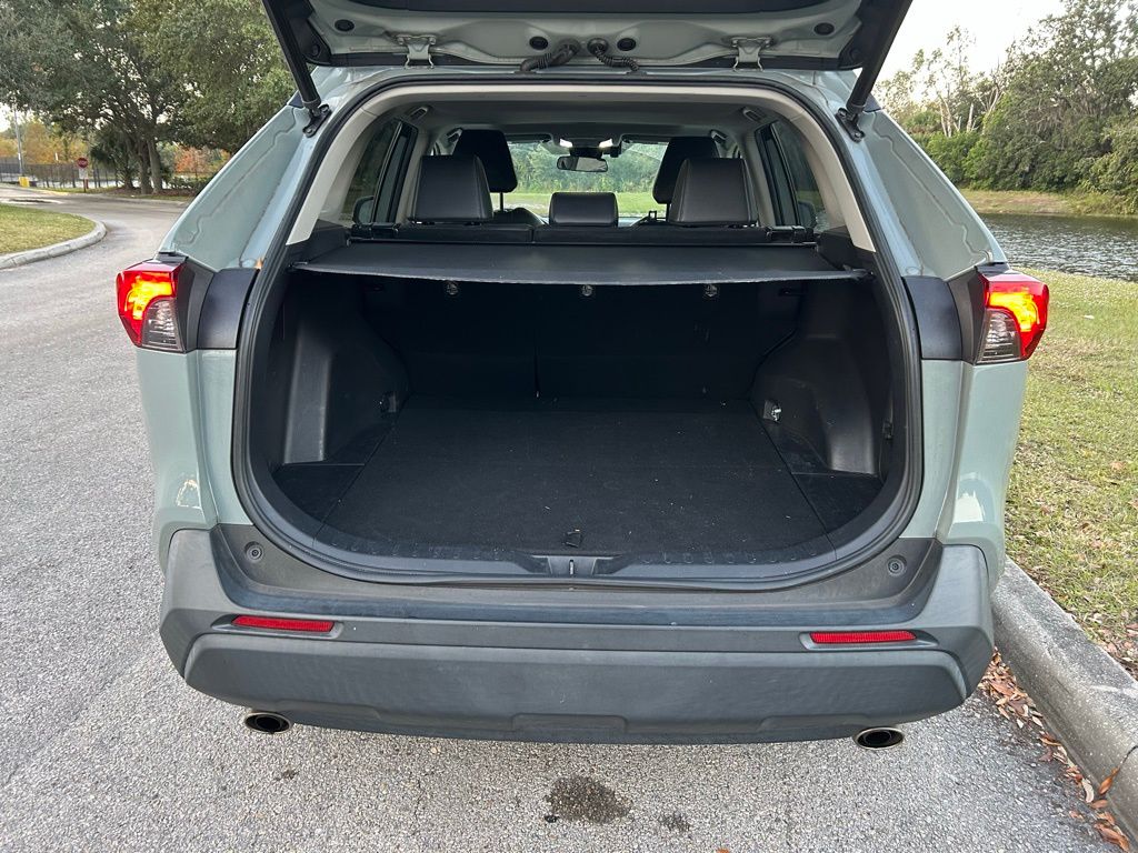 Thumbnail: 2021 Toyota RAV4 - 10