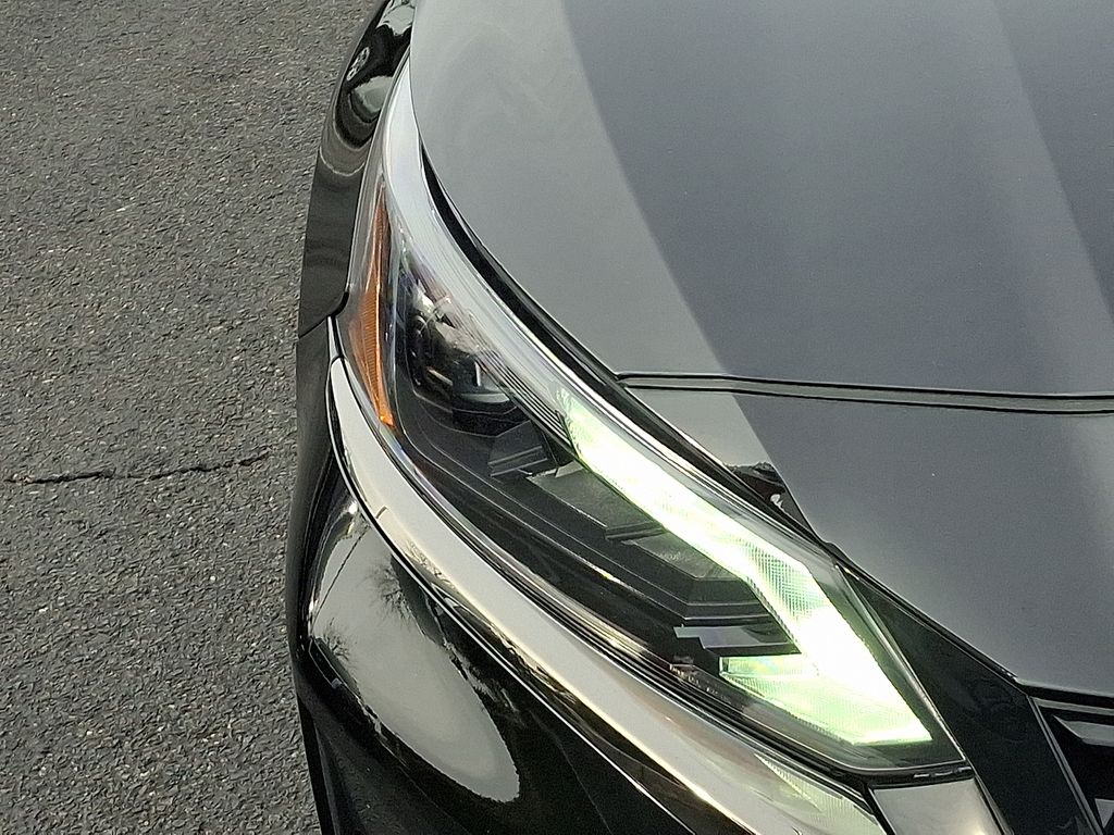 Thumbnail: 2025 Nissan Altima - 9