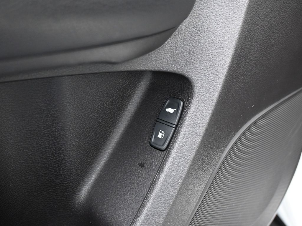 Used 2020 Black Acura Technology image 21