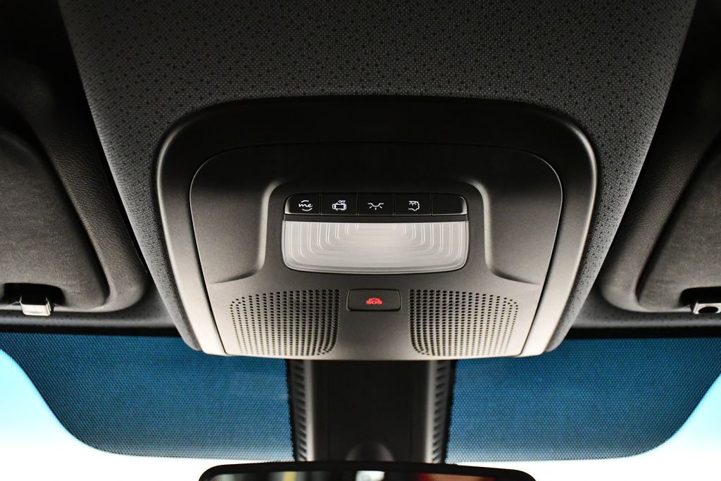 Thumbnail: 2025 Mercedes-Benz Sprinter - 12