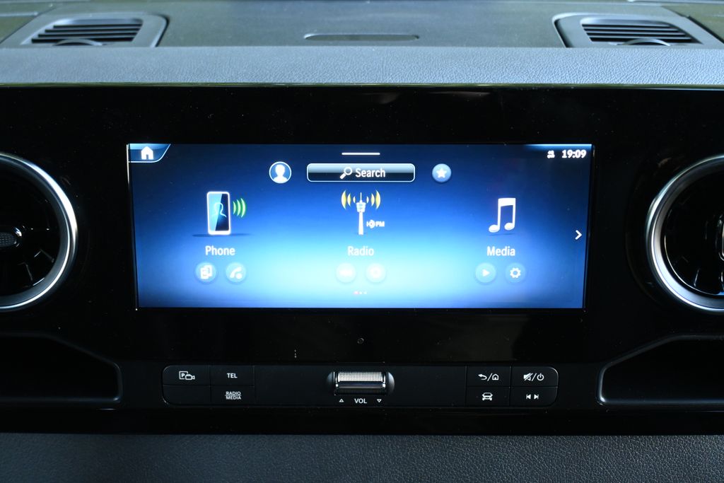 Thumbnail: 2025 Mercedes-Benz Sprinter - 22