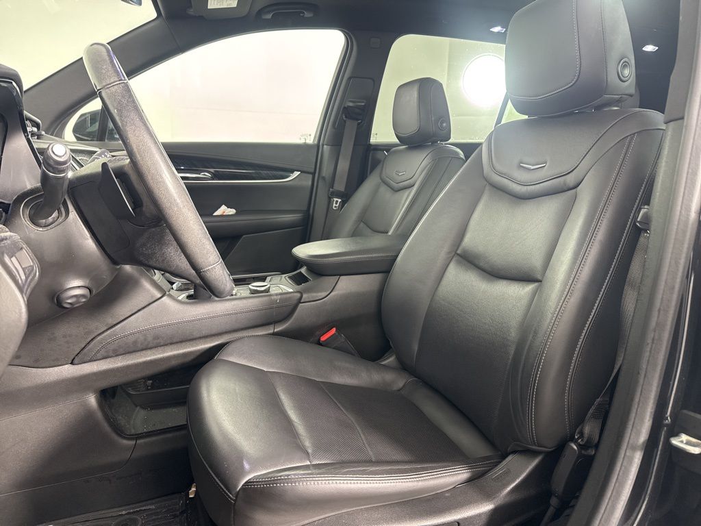 Thumbnail: 2020 Cadillac XT6 - 14