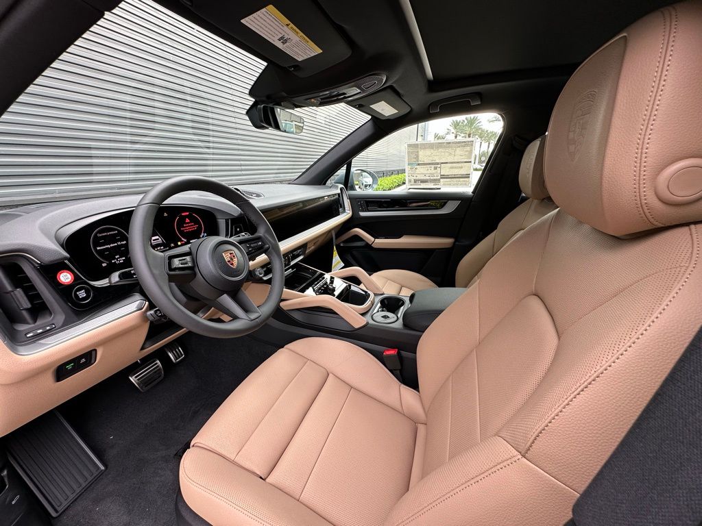 Thumbnail: 2026 Porsche Cayenne - 4