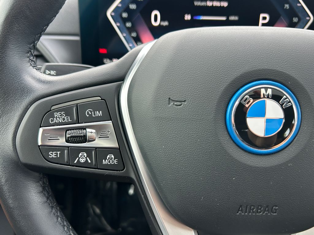 Thumbnail: 2023 BMW i4 - 19