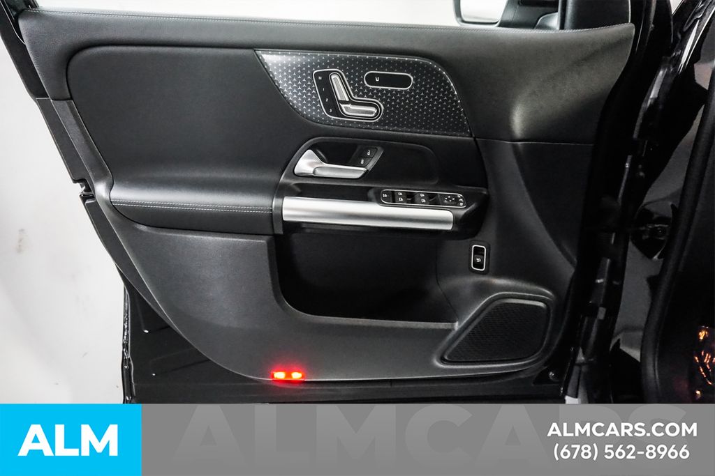 Used 2025 Black Mercedes-Benz GLA 250 image 46