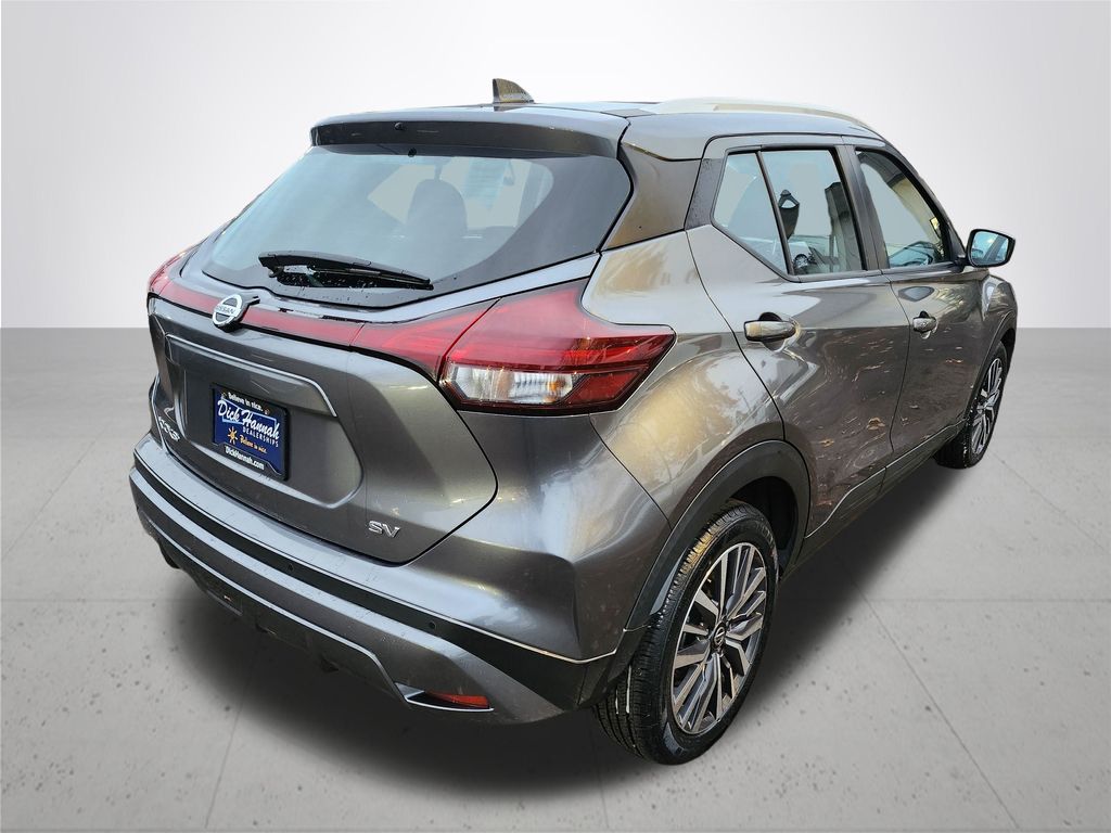 2021 Nissan Kicks SV