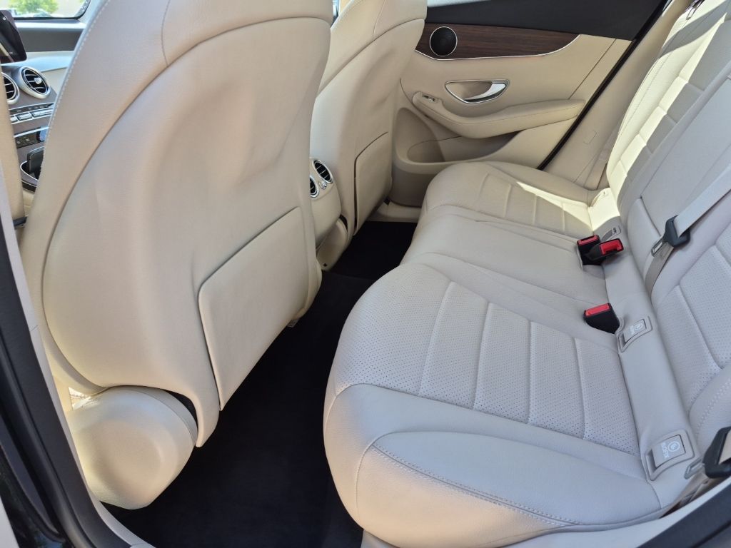 Used Car 2022 Mercedes-benz Glc  Glc 300 For Sale Under $35,000 In Austin, Texas