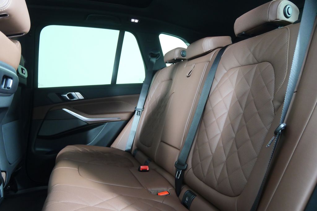 Thumbnail: 2026 BMW X5 - 14